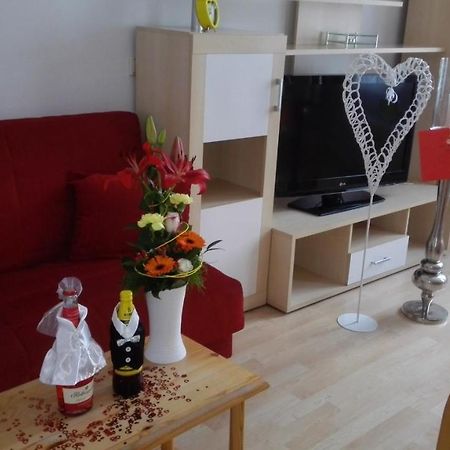 Suedtiroler Stubn Cafe Und Restaurant Apartment อาร์นชตัดท์ ภายนอก รูปภาพ